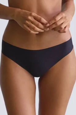 £30 And Under | Thongs & G-strings>Commando Butter Mid-Rise Thong, Size M (UK 12-14) Black