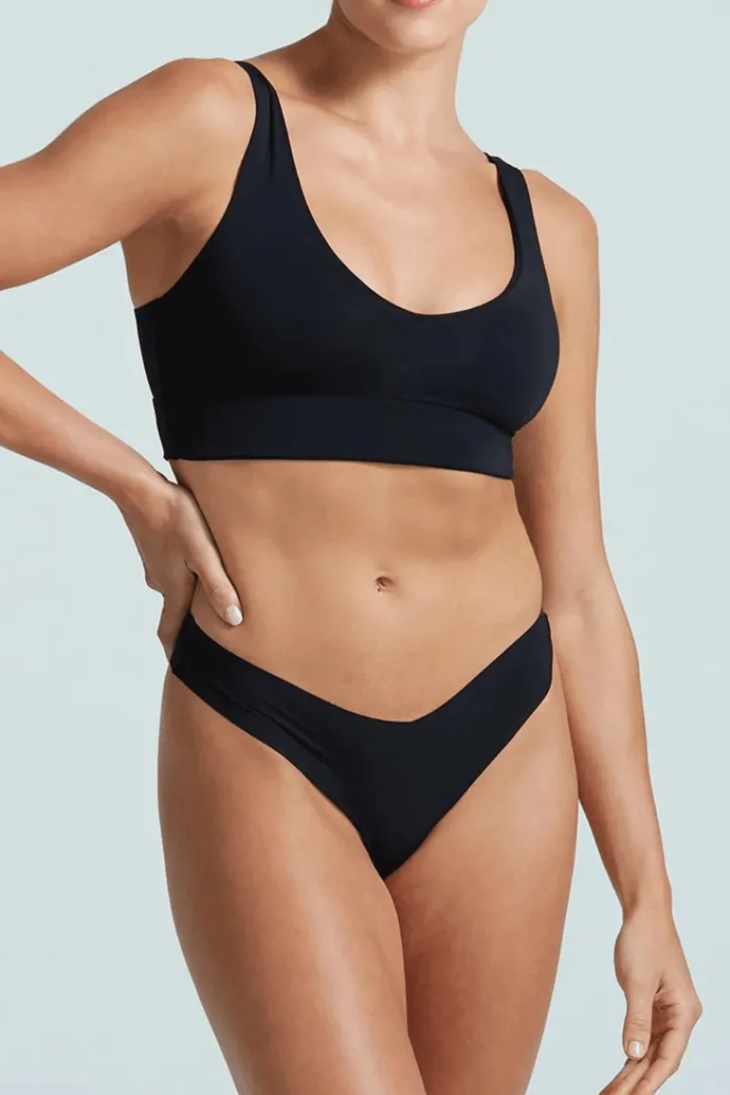 £30 And Under | Thongs & G-strings>Commando Classic Solid Thong Black