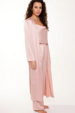 Kimonos & Robes><noscript><img width=