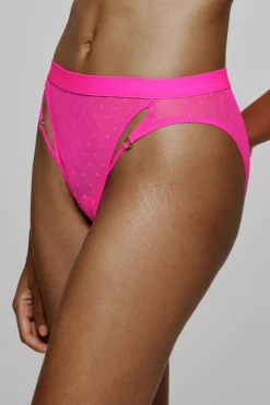 Briefs><noscript><img width=
