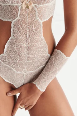 Bridal & Honeymoon Lingerie | Sexy Lingerie>Bracli Sydney Daisy Glove in Ivory